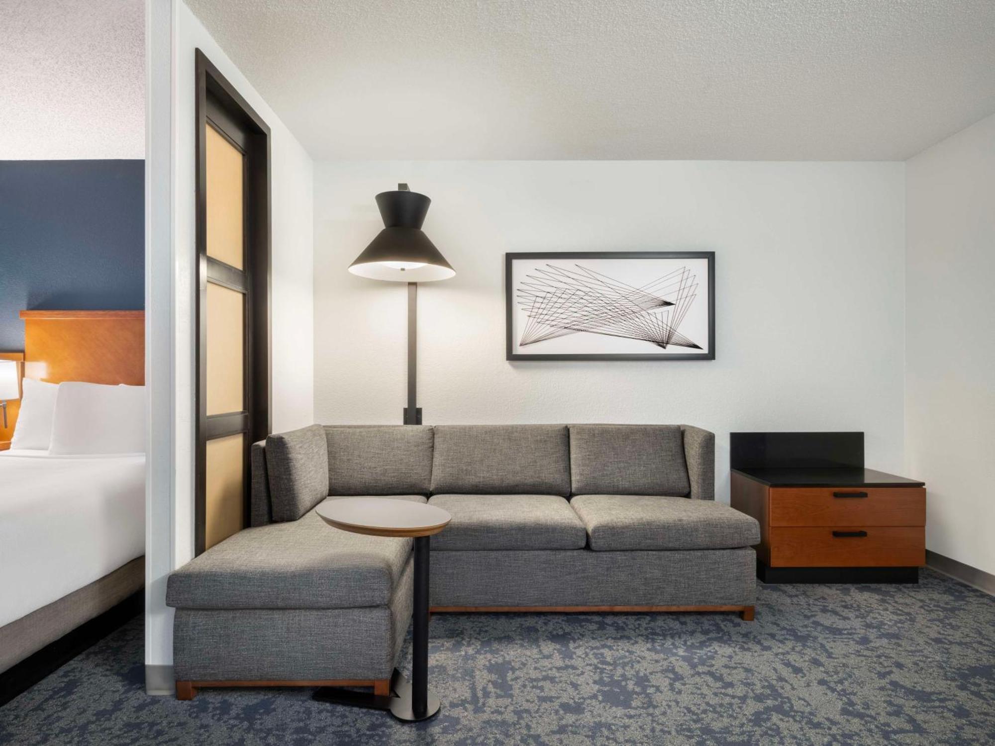 Hyatt Place Tampa Busch Gardens Exterior photo